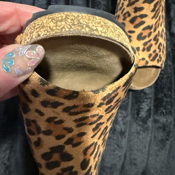 Boutique by Corkys Women's Leopard Print Wedge Sandals - size 10 - Picture 15 of 16